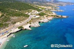 Makris Gialos Beach